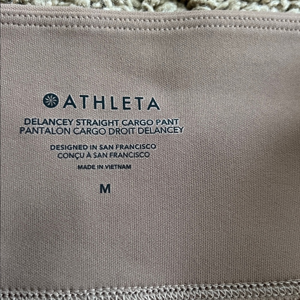 NWT Athleta Delancey Straight Cargo Pants . Size M - Picture 11 of 14